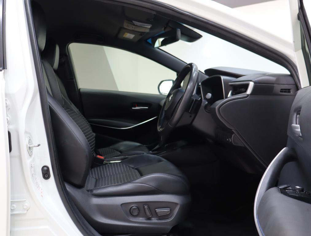 TOYOTA COROLLA - Image 11