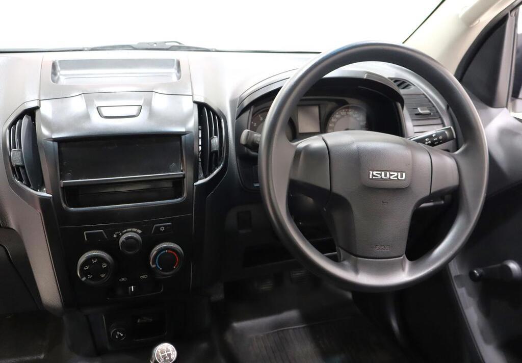 ISUZU D-MAX - Image 14