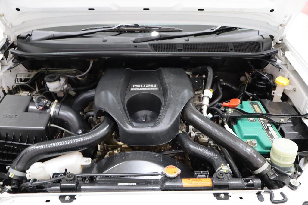 ISUZU D-MAX - Image 17