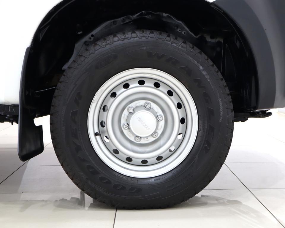 ISUZU D-MAX - Image 7