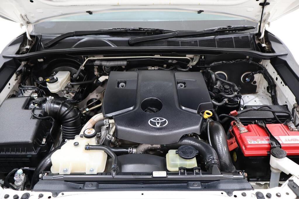 TOYOTA HILUX - Image 17