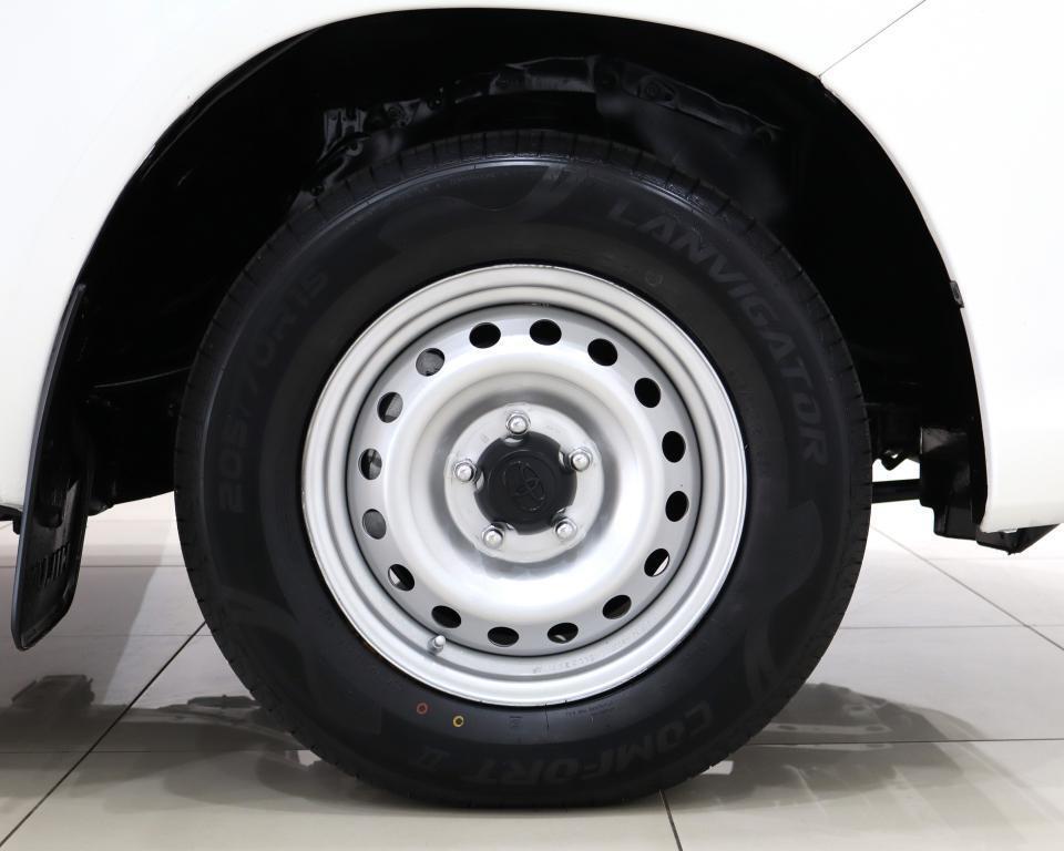 TOYOTA HILUX - Image 7