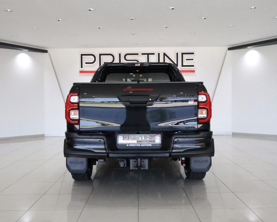 TOYOTA HILUX - Image 5