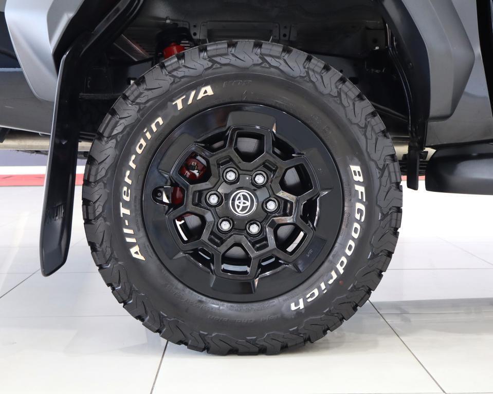 TOYOTA HILUX - Image 6