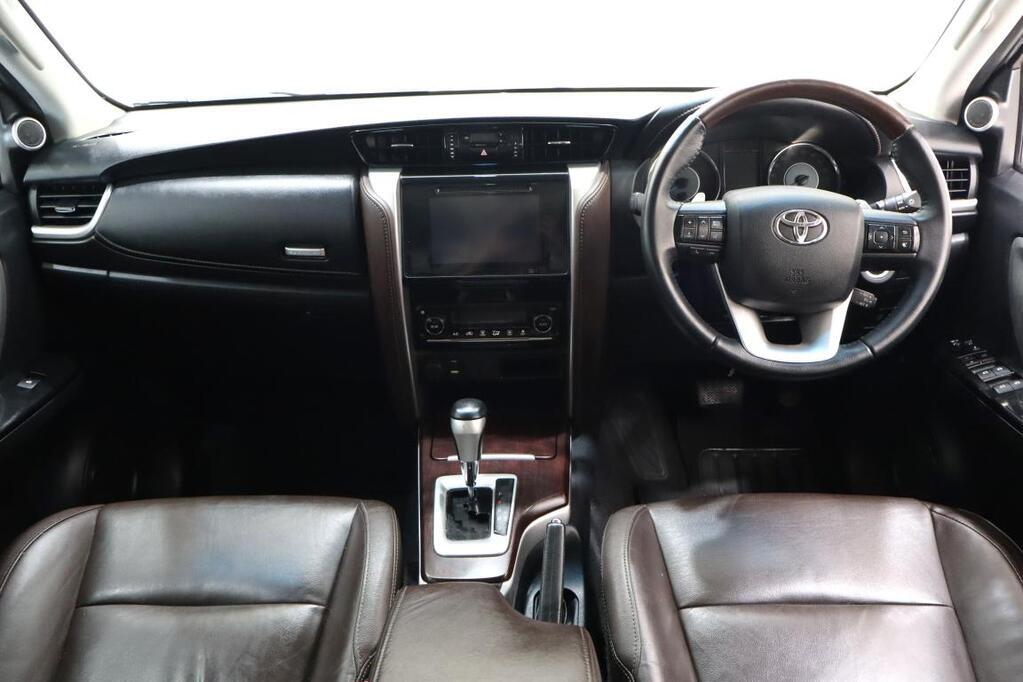 TOYOTA FORTUNER - Image 17