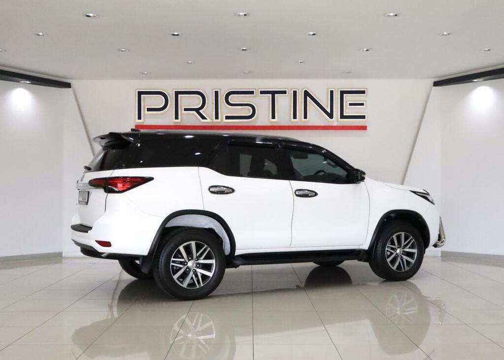 TOYOTA FORTUNER - Image 20