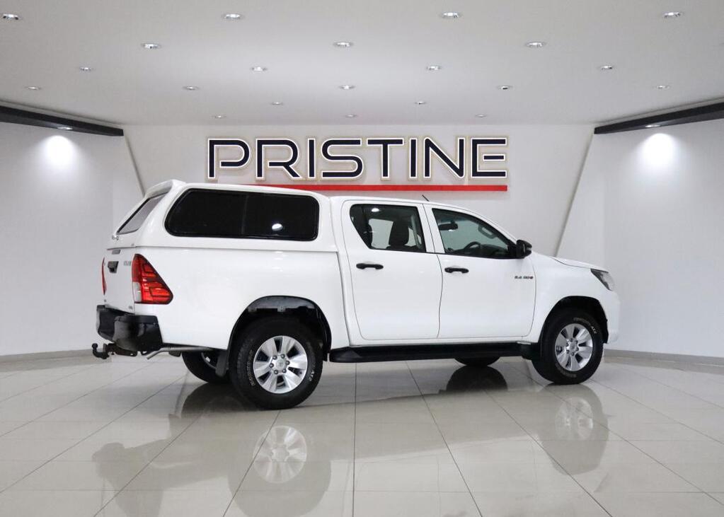 TOYOTA HILUX - Image 19