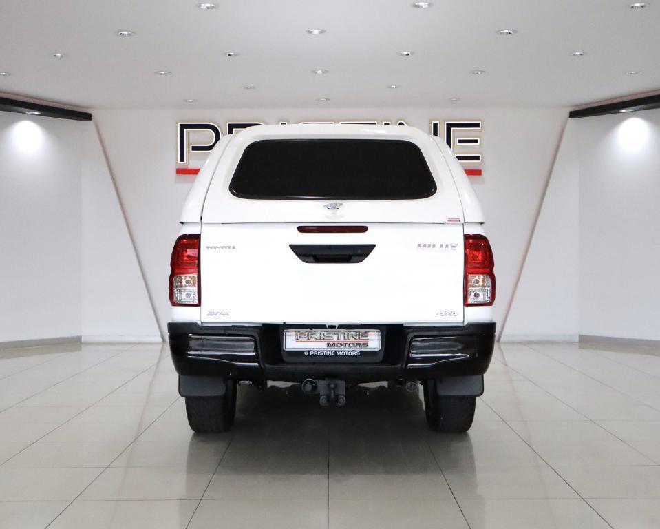 TOYOTA HILUX - Image 5