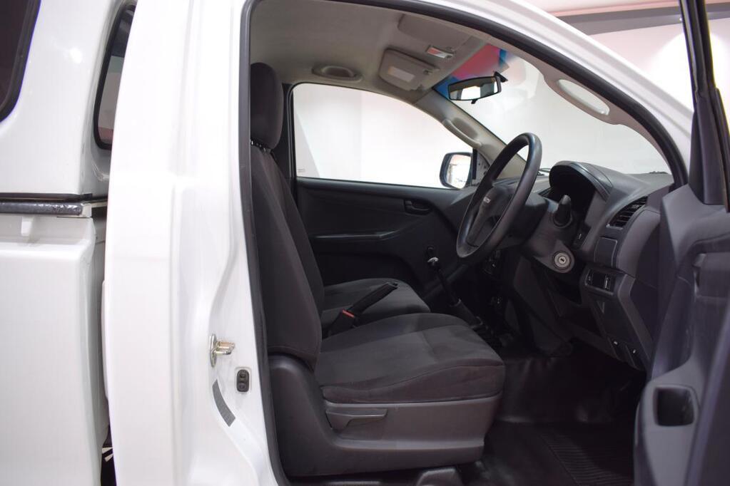 ISUZU D-MAX - Image 14