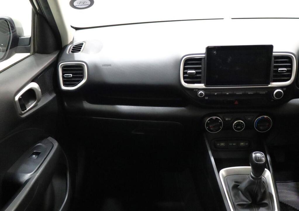 HYUNDAI VENUE - Image 10