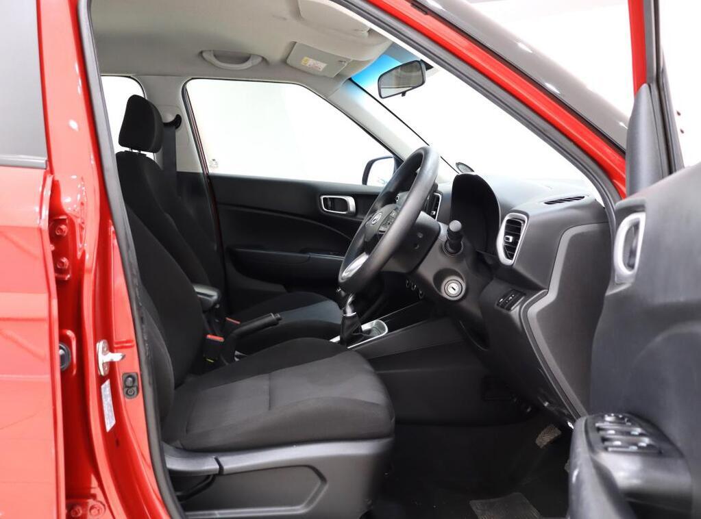HYUNDAI VENUE - Image 15