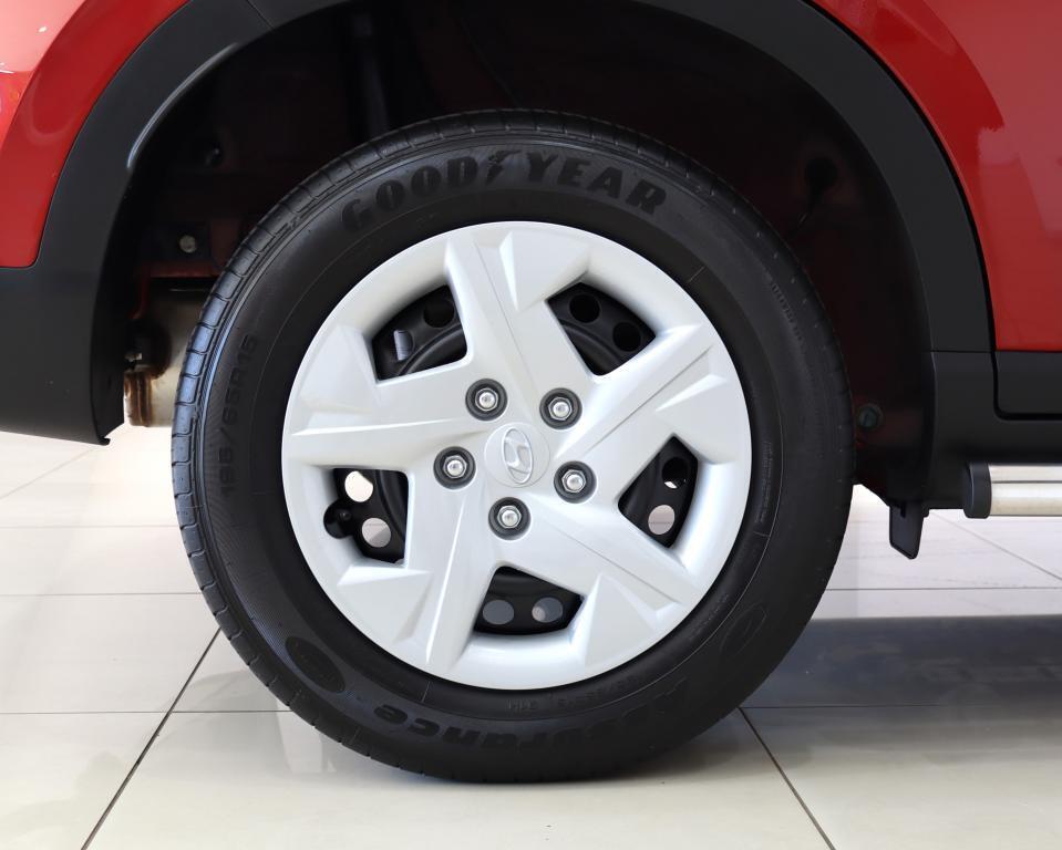 HYUNDAI VENUE - Image 7