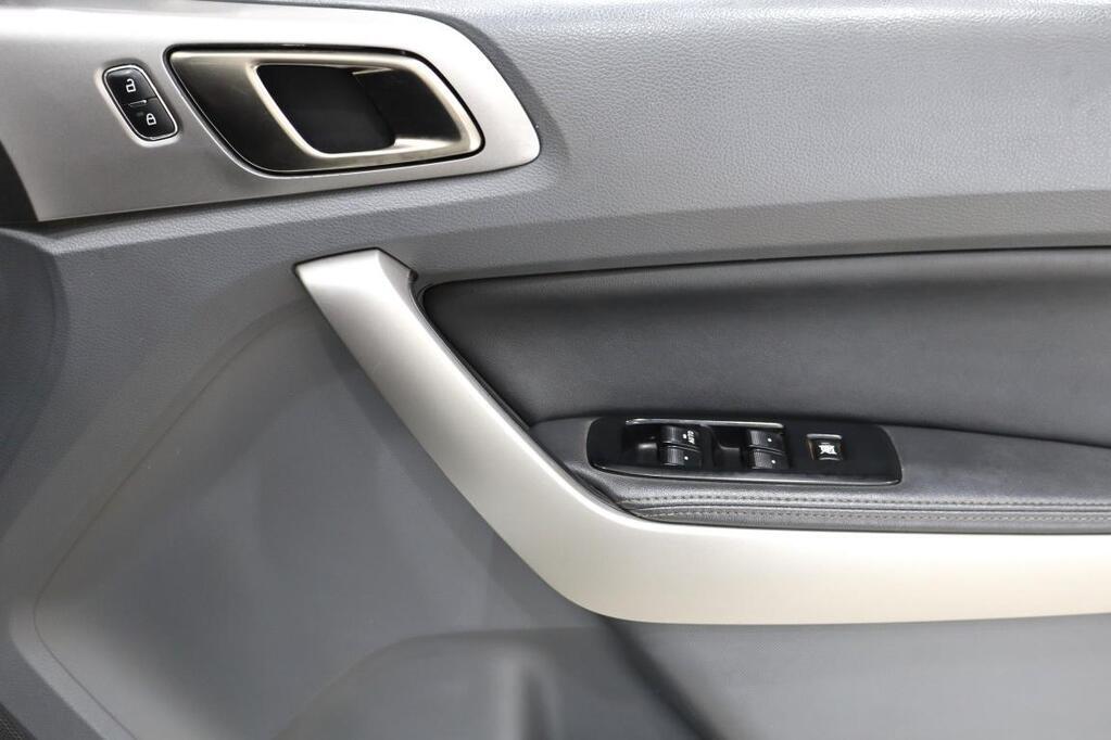 FORD EVEREST - Image 10