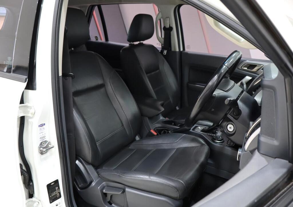 FORD EVEREST - Image 11
