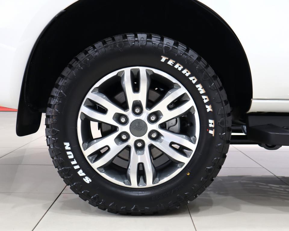 FORD EVEREST - Image 6