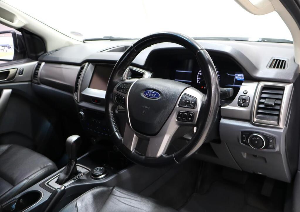 FORD EVEREST - Image 9