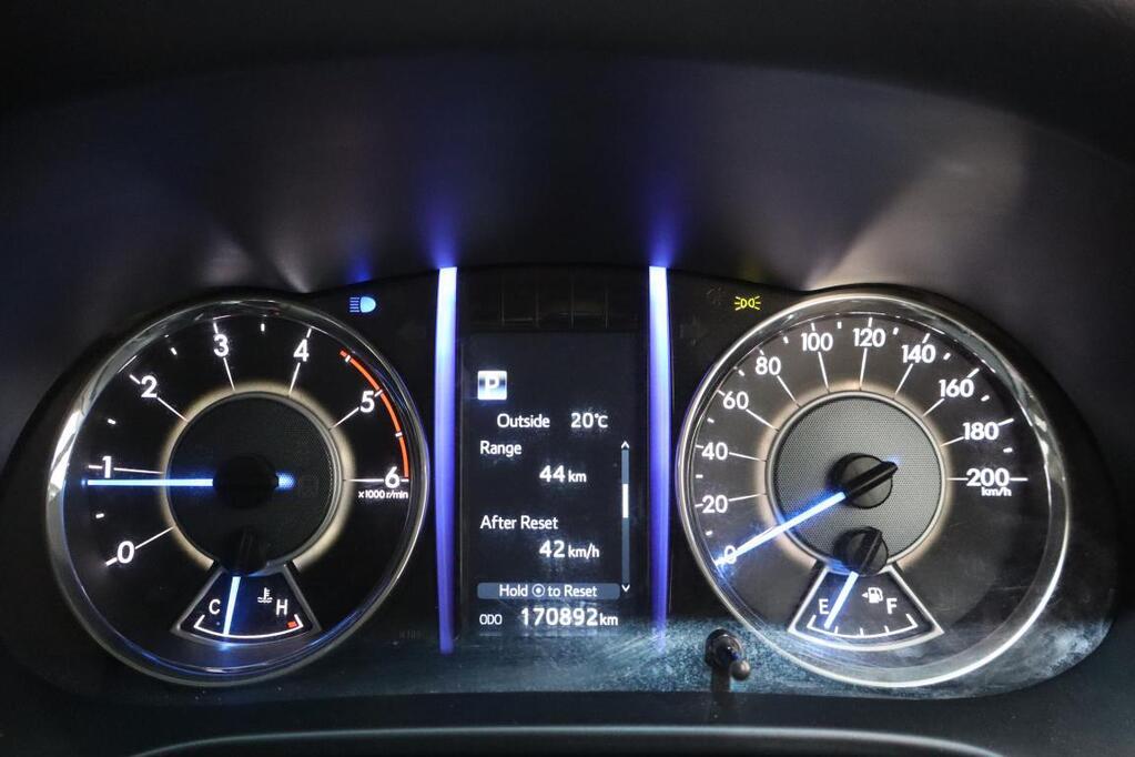 TOYOTA FORTUNER - Image 13