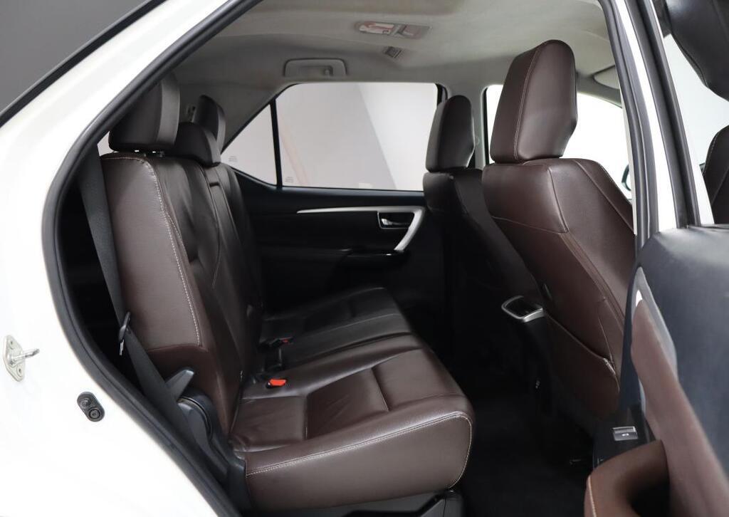 TOYOTA FORTUNER - Image 18