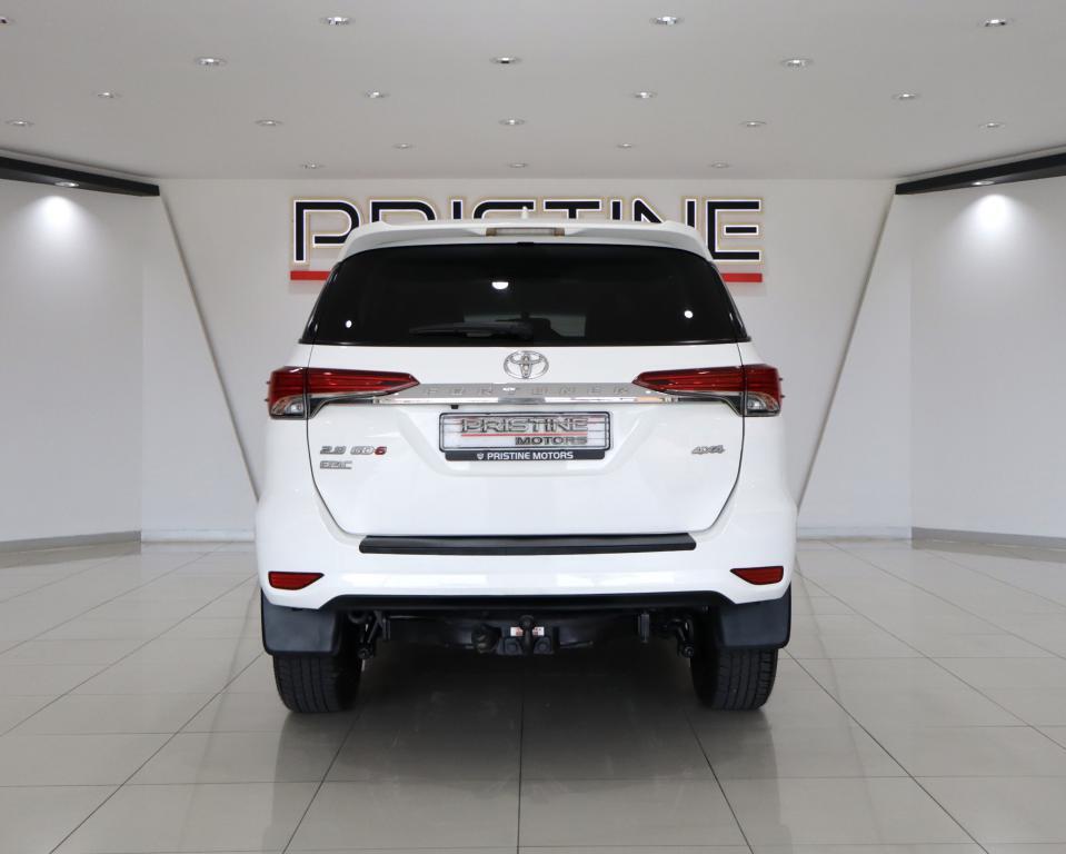 TOYOTA FORTUNER - Image 5