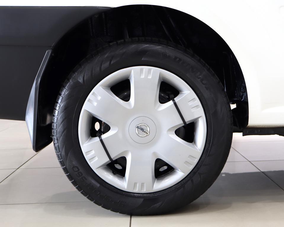 NISSAN NP200 - Image 8