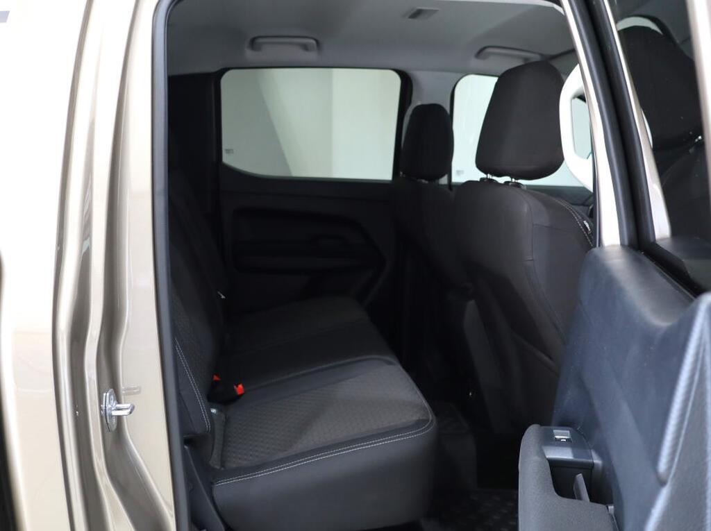 VOLKSWAGEN AMAROK - Image 14