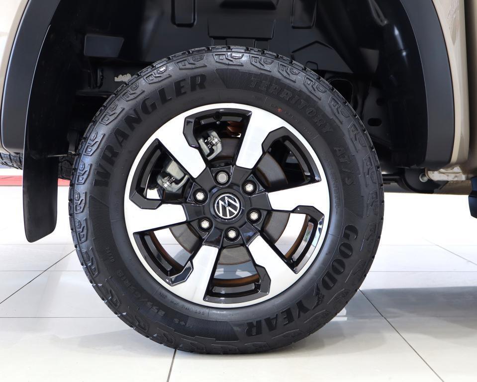 VOLKSWAGEN AMAROK - Image 7