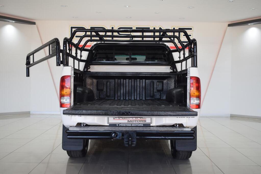 TOYOTA HILUX - Image 17