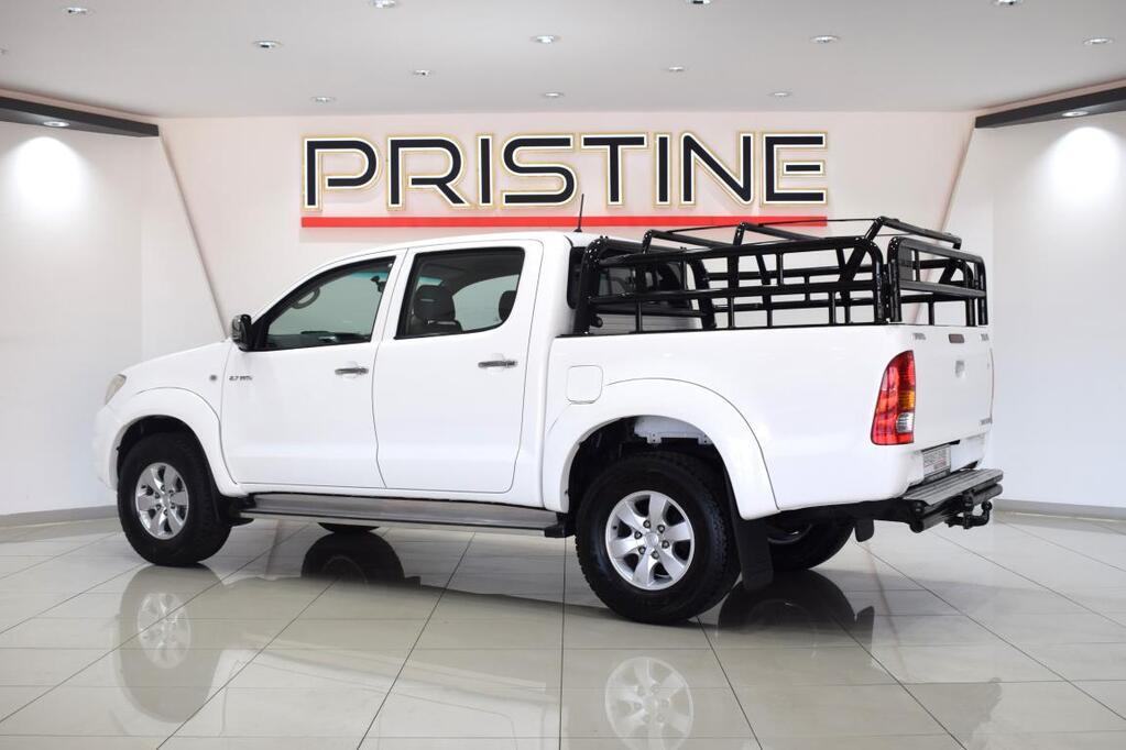 TOYOTA HILUX - Image 4
