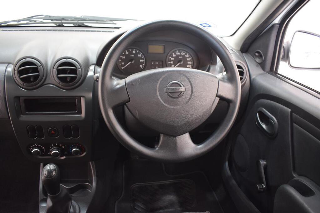 NISSAN NP200 - Image 14