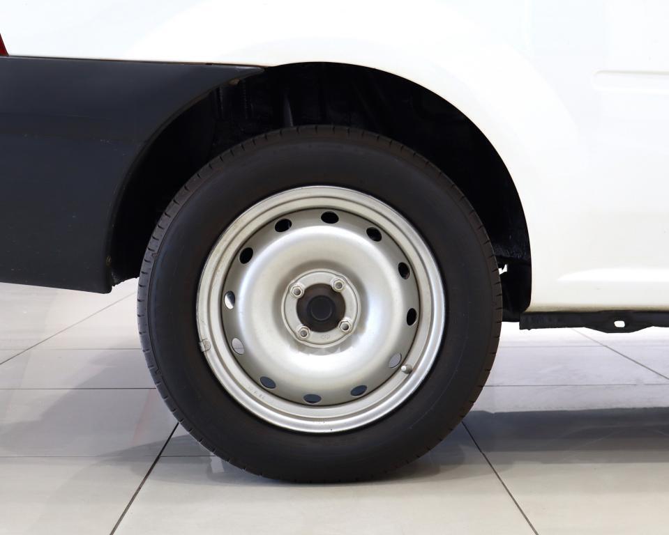 NISSAN NP200 - Image 8