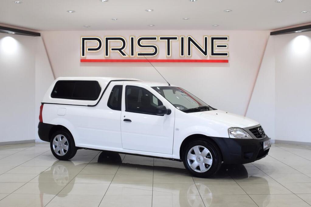 NISSAN NP200