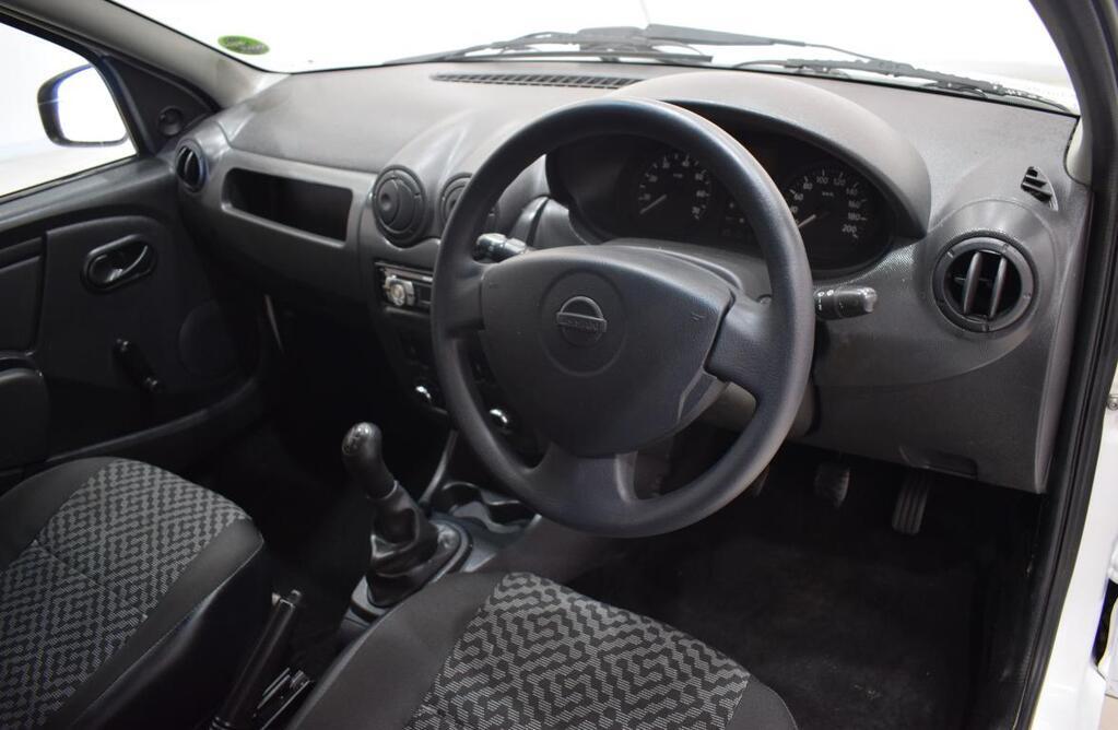 NISSAN NP200 - Image 9
