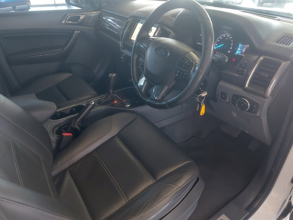 FORD EVEREST - Image 13