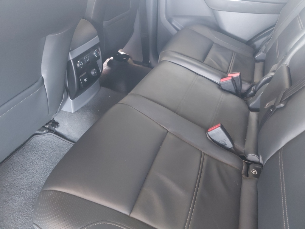 FORD EVEREST - Image 19