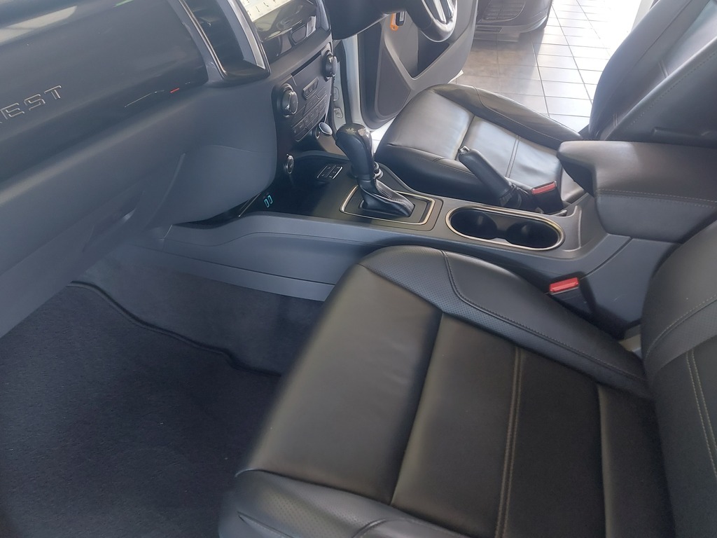FORD EVEREST - Image 20