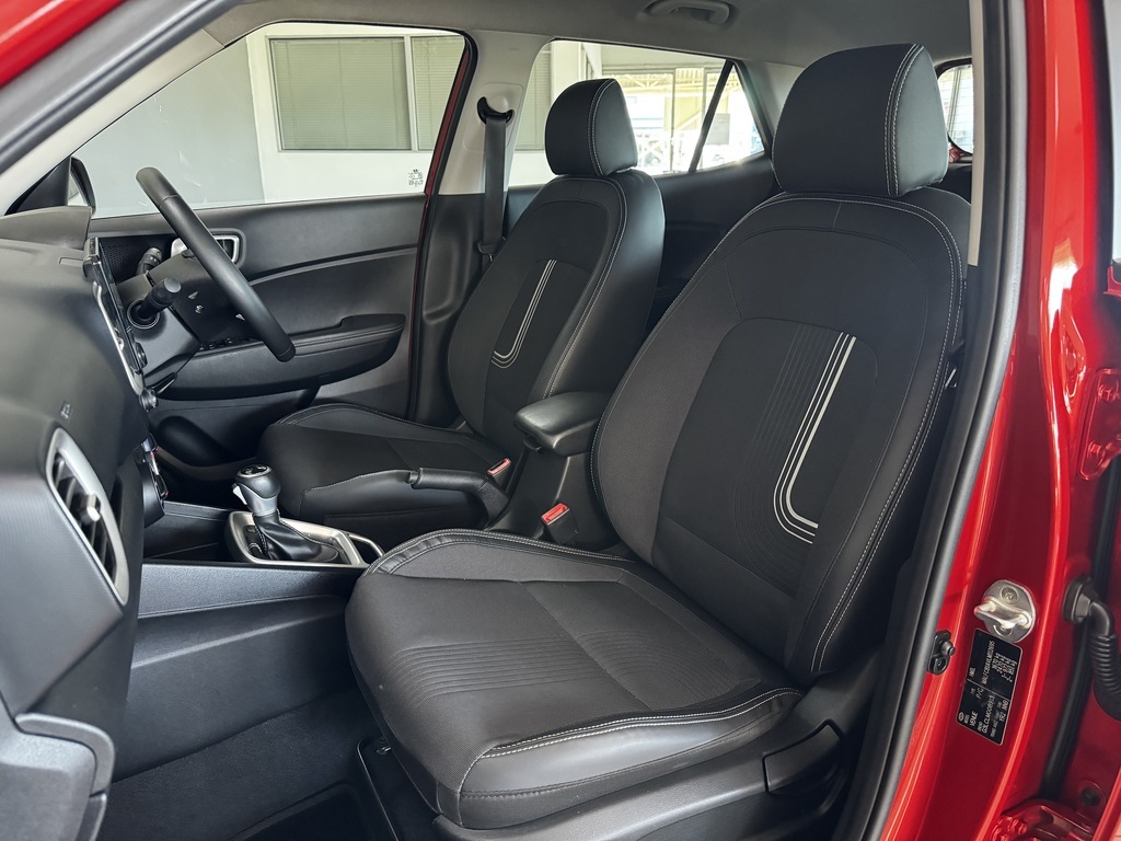 HYUNDAI VENUE - Image 10