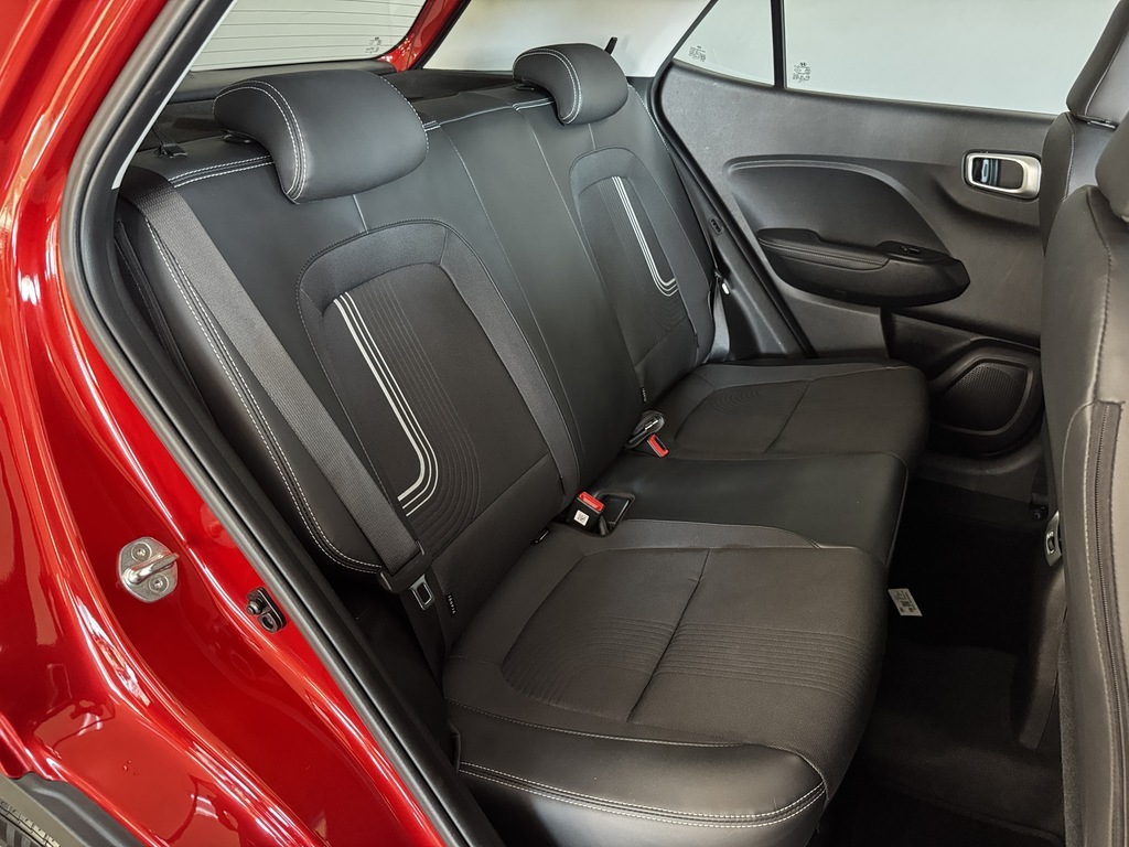 HYUNDAI VENUE - Image 12