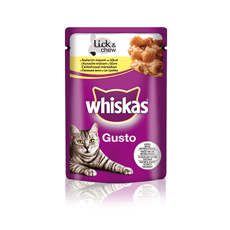 WHISKAS kapsička Gusto Lick & chew s kuřecím ve šťávě 85g