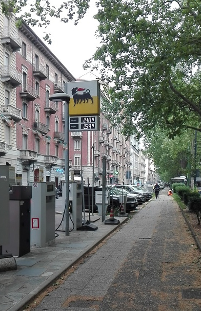 stazione di servizio