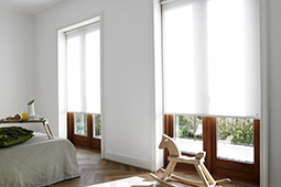 Store enrouleur tamisant