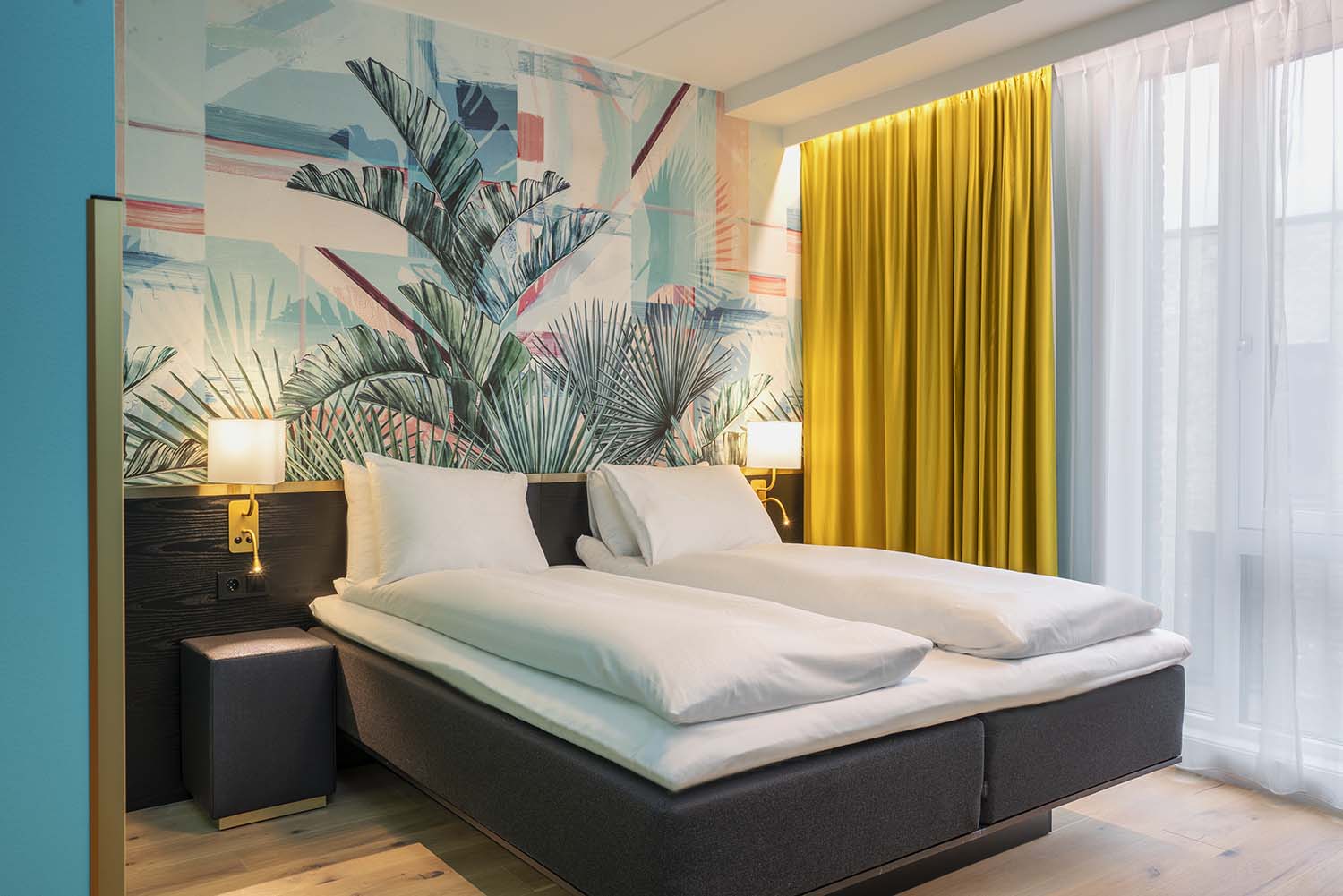 hotell, hotellseng, seng, interiør, tapet, palmetapet