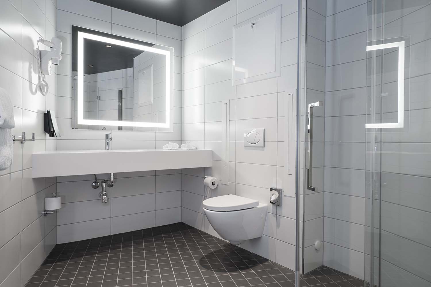 bad, toalett, wc, hotell, hotellbad, baderom, speil,