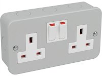 metal clad socket 2 gang 13 amp switched 