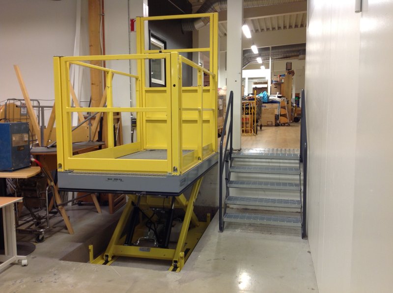 MARCO loading dock lift table installed between two working levels