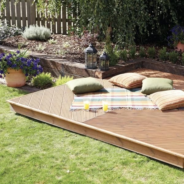 Ronseal Ultimate Protection Decking Oil Natural LIfestyle