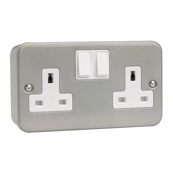 Click 2G Switched Socket Metal Clad CL1036