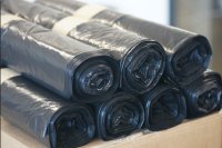 Medium Weight Refuse Bags on a roll - Black 90L