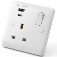 Iona 13Amp 1 Gang S/ Socket c/w USB-A & USB-C