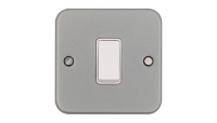 METALCLAD 10AX 1G 2W Plate Switch
