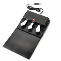 triple pedal black